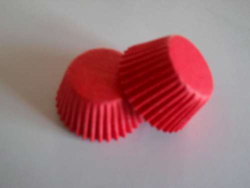 Red Mini Cupcake Papers - Click Image to Close